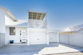 Scarborough Hilltop Apartment - EXECUTIVE ESCAPES, Perth